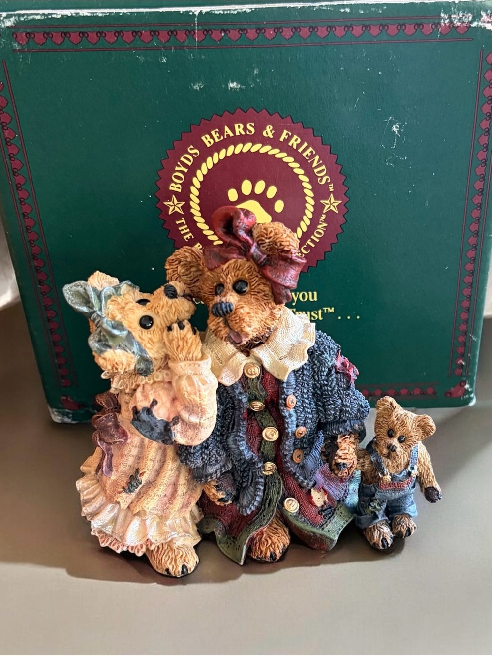 Boyds Bears and Friends, the Bearstone collection, Louella and Hedda